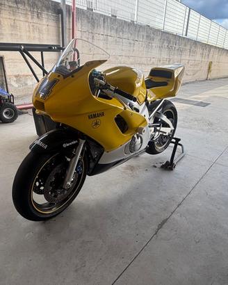 Yamaha YZF R6 - 2002