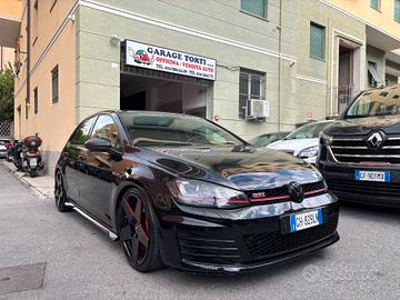 Volkswagen Golf GTI 2.0 TSI 5p. BlueMotion Technol