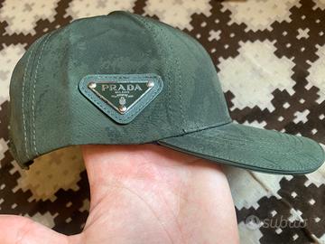 Cappello Prada verde