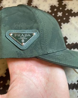 Cappello Prada verde