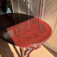 Tavolo e 6 sedie in mogano e seta