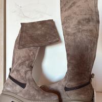 Stivali alti di Brunello Cucinelli