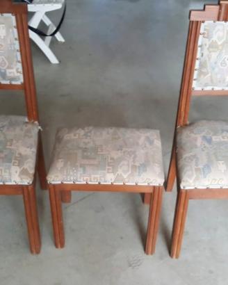 sedie e poggia piedi 