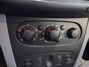 Comandi riscaldamento DACIA SANDERO del 2013