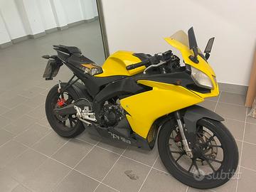 Aprilia rs4