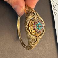 Orologio gioiello con pietre preziose oro
