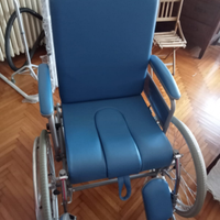 Sedia a rotelle per invalidi
