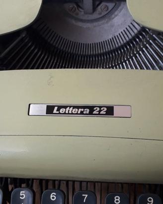 Macchina da scrivere Olivetti lettera 22 Vintage