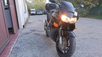 HONDA VFR 800 DA VETRINA PERMUTO  AUTO/ MOTO !
