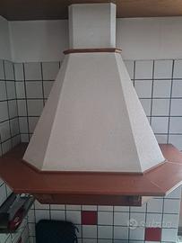 cappa cucina con tubo di scarico 