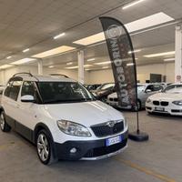 Skoda Roomster 1.2 TSI 86CV Scout