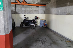 Posto auto grandi dimensioni via Pascoli