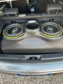 Subwoofer auto