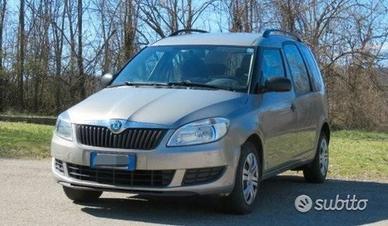 Skoda roomster 2015 ricambi