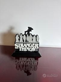 Logo stranger things - si illumina