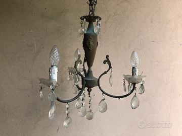 Vecchio lampadario corpo in legno (3 lampadine)