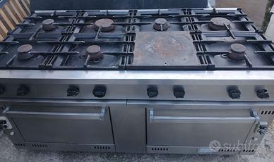 Cucina a gas 8 fuochi con 2 forni