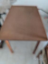 Tavolino Marrone di campagna + 6 sedie in vimini