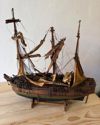HMS Bounty in legno anni '50 da restaurare
