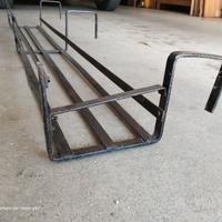 Portavasi da balcone in ferro