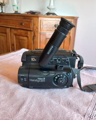 Telecamera SONY Handycam Video 8 accessoriata