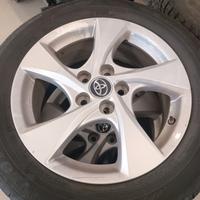 cerchi e gomme Toyota chr 