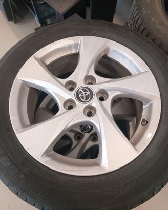 cerchi e gomme Toyota chr 