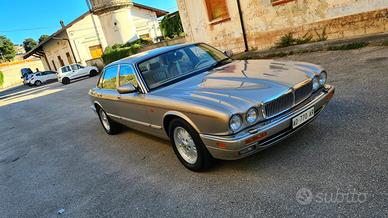 Jaguar sovereing 4.0 nuova , leggere bene