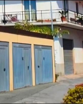 Posto Moto in Garage - a 50 m spiaggia e centro