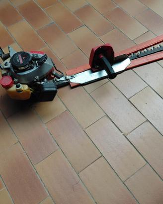 Tagliasiepi motore a scoppio Mitsubishi T130