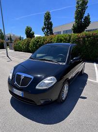 Lancia Ypsilon 1.2 Platino
