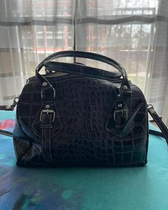 Borsa effetto coccodrillo viola