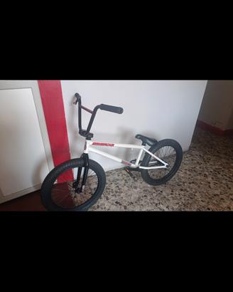 bicicletta bmx