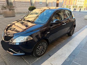 Lancia Ypsilon 1.2 69 CV 5 porte GPL Ecochic Gold 