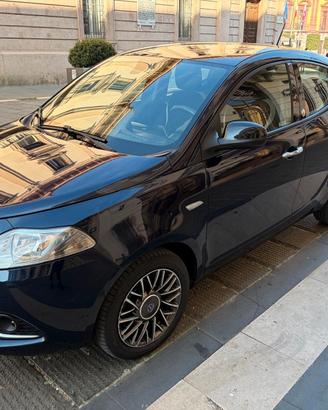 Lancia Ypsilon 1.2 69 CV 5 porte GPL Ecochic Gold 