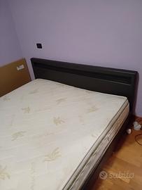 Letto matrimoniale 