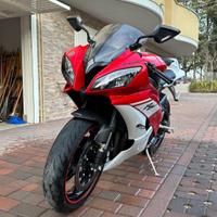 Yamaha YZF R6 - 2011