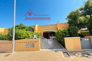 Villa a Torre Pali con 2 bagni a 500 mt spiaggia
