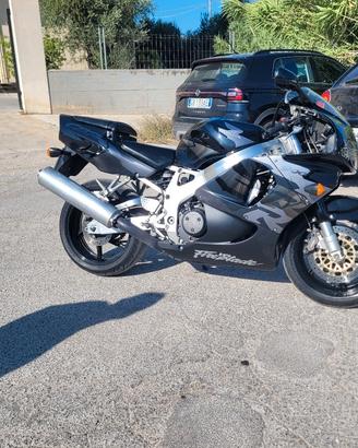 Honda CBR900RR Fireblade 