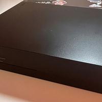 Xbox One X 1TB+3 controller,scatola e 3 giochi