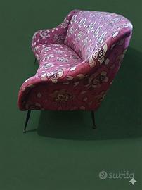 Divano mid century piedi a spillo ottone metallo