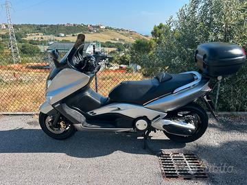 T Max