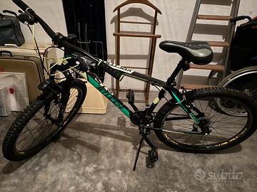 Mountain bike praticamente perfetta come nuova