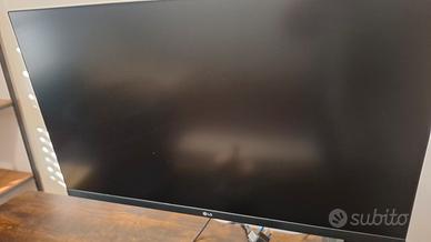Monitor LG 27" e braccio da scrivania