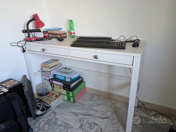 scrivania Hemnes Ikea