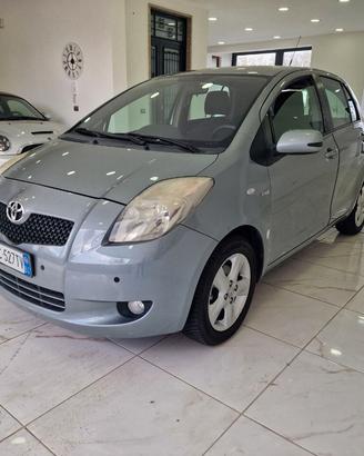Toyota Yaris 1.4 D-4D 5 porte Cambio Automatico