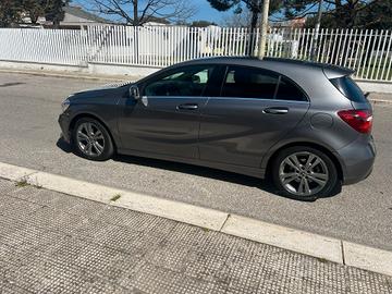 Mercedes-benz A 180 d Premium