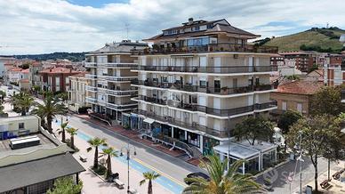 4 LOCALI A PORTO SAN GIORGIO