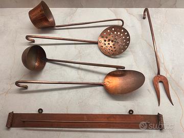 Set utensili da cucina in rame vintage