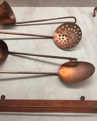 Set utensili da cucina in rame vintage